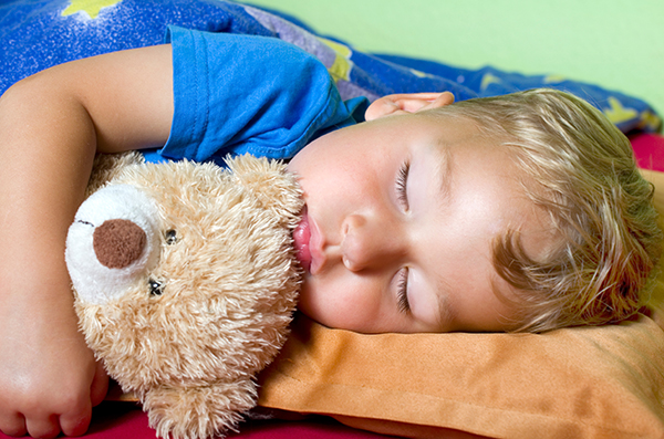 les hores de son influeixen en el creixement dels nens