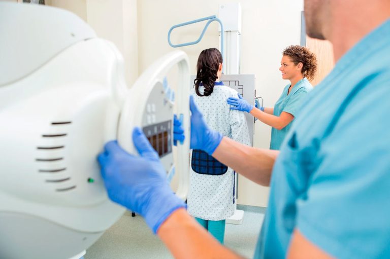 Lee más sobre el artículo Pruebas radiológicas más habituales: Tipos, preparación y consejos