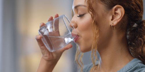 alt-secreción-lagrimal-ojos-secos-enfermedad-crónica