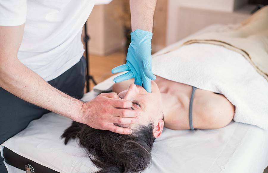En este momento estás viendo Fisioterapia craneal: una solución para reducir las cefaleas